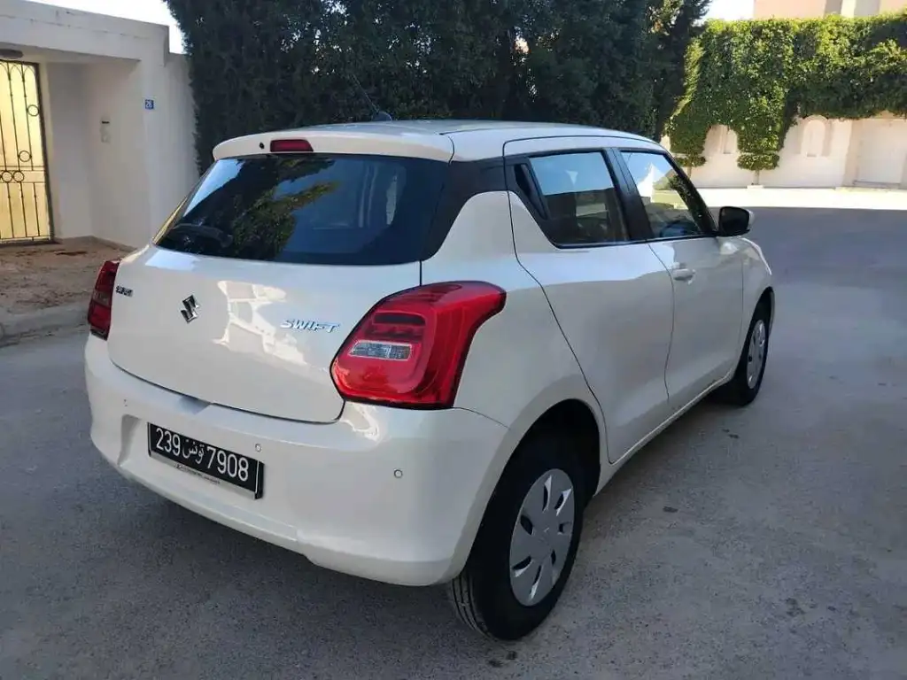 SUZUKI SWIFT BOÎTE AUTOMATIQUE PREMIÈRE MAIN