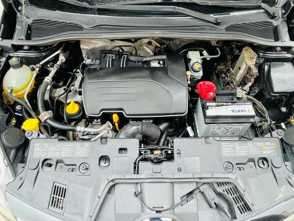 Clio dynamique 1er main moteur symbole