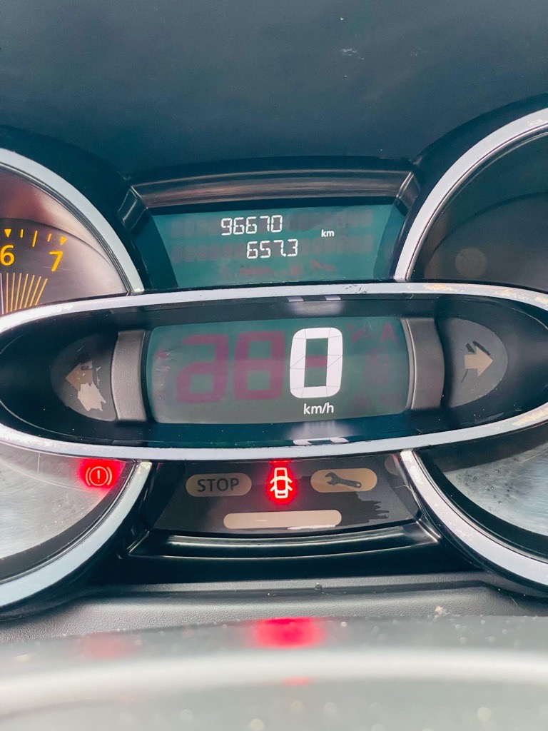 Clio dynamique 1er main moteur symbole
