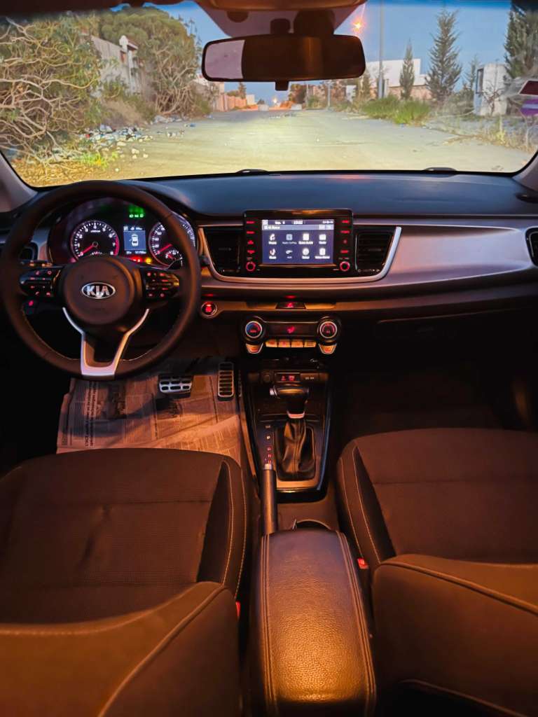 KIA RIO SEDAN PRESTIGE 