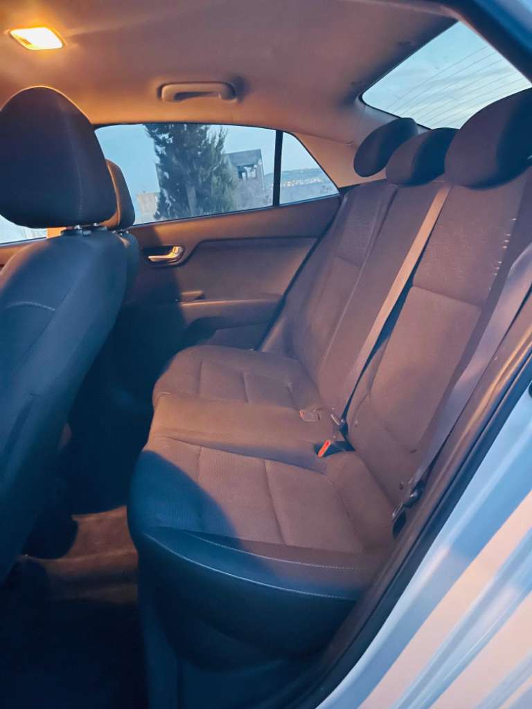 KIA RIO SEDAN PRESTIGE 