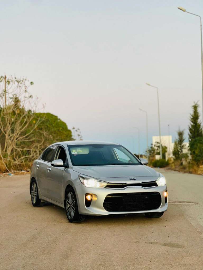 KIA RIO SEDAN PRESTIGE 