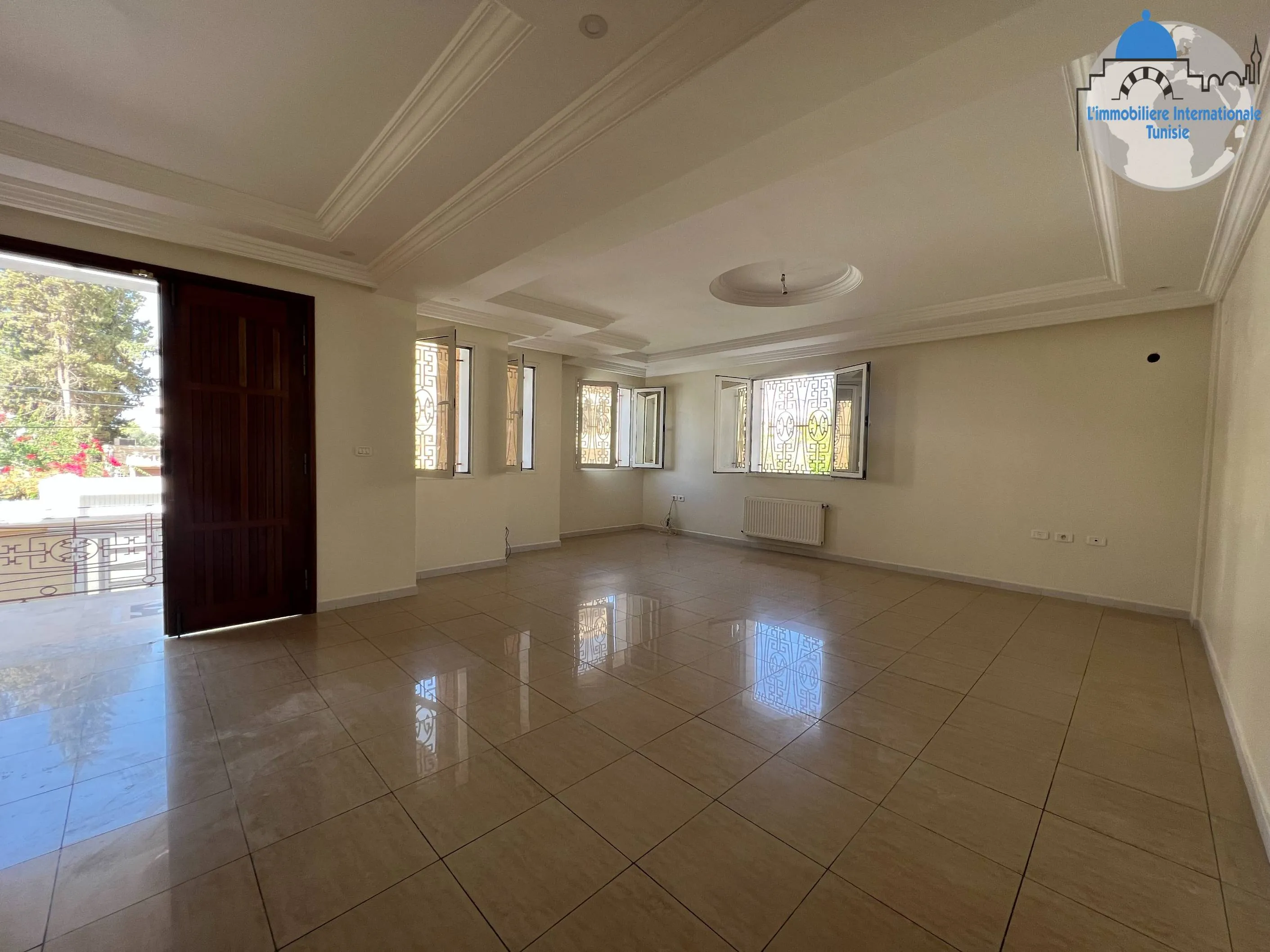 A louer etage de villa au RDC à Khzema