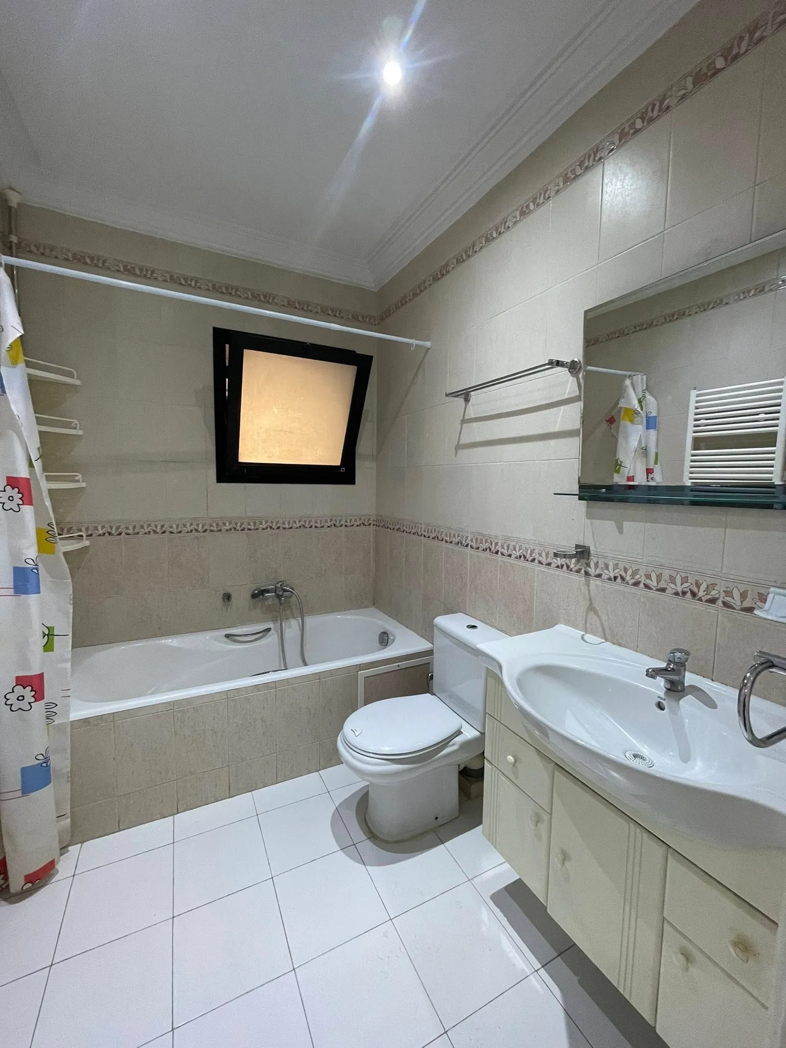 A louer S+2 habitation / usage bureautique Ennaser 2