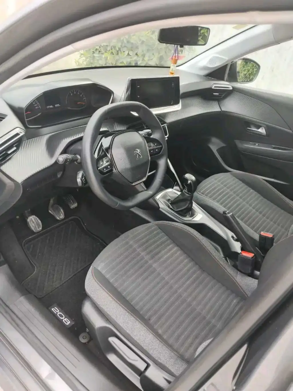 PEUGEOT 20i ACTIVE PREMIÈRE MAIN TRÈS PROPRE 