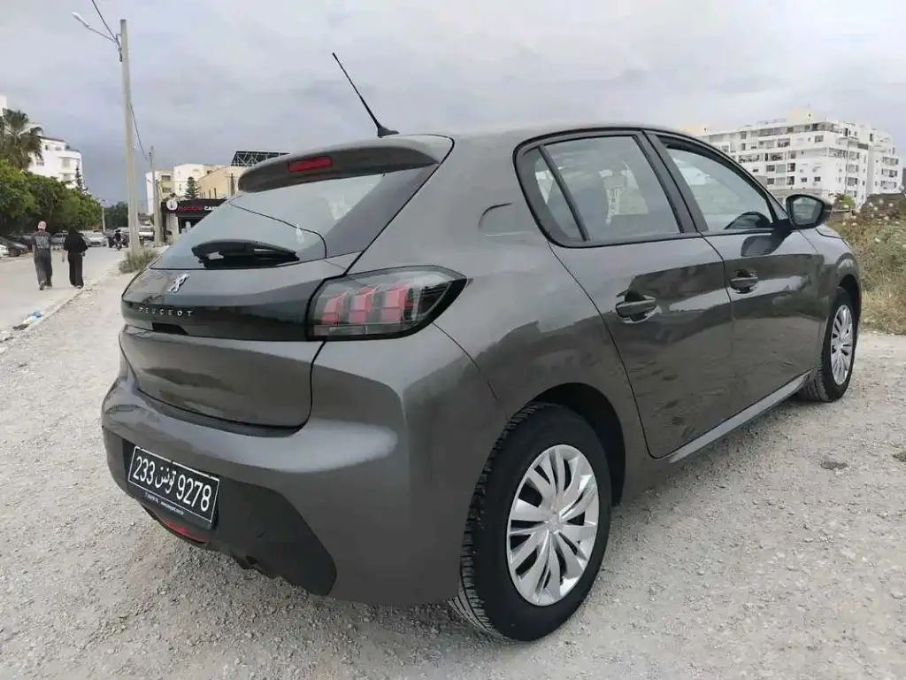 PEUGEOT 20i ACTIVE PREMIÈRE MAIN TRÈS PROPRE 