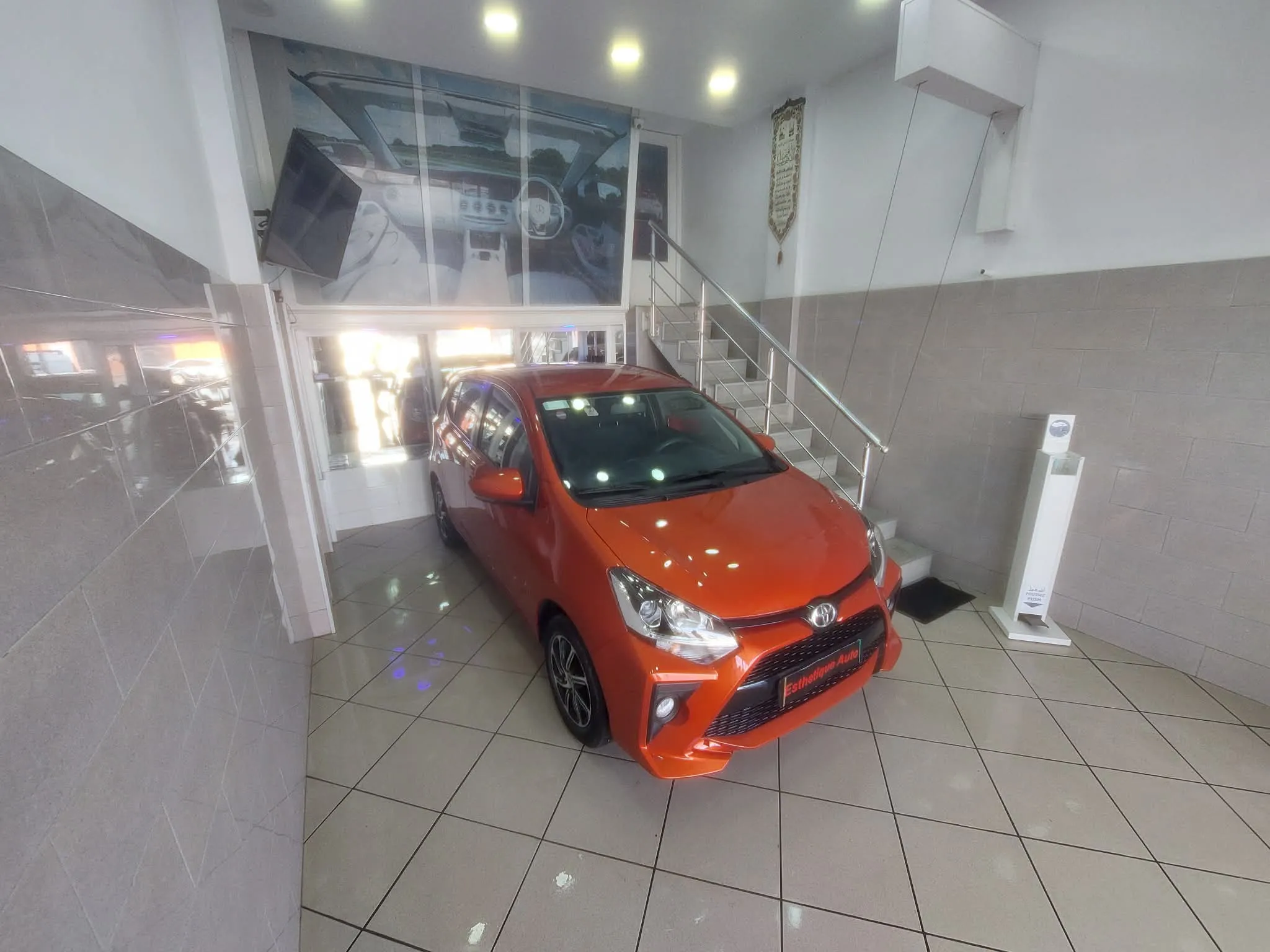 Toyota Agya 1.2 première main -Tel 98479647