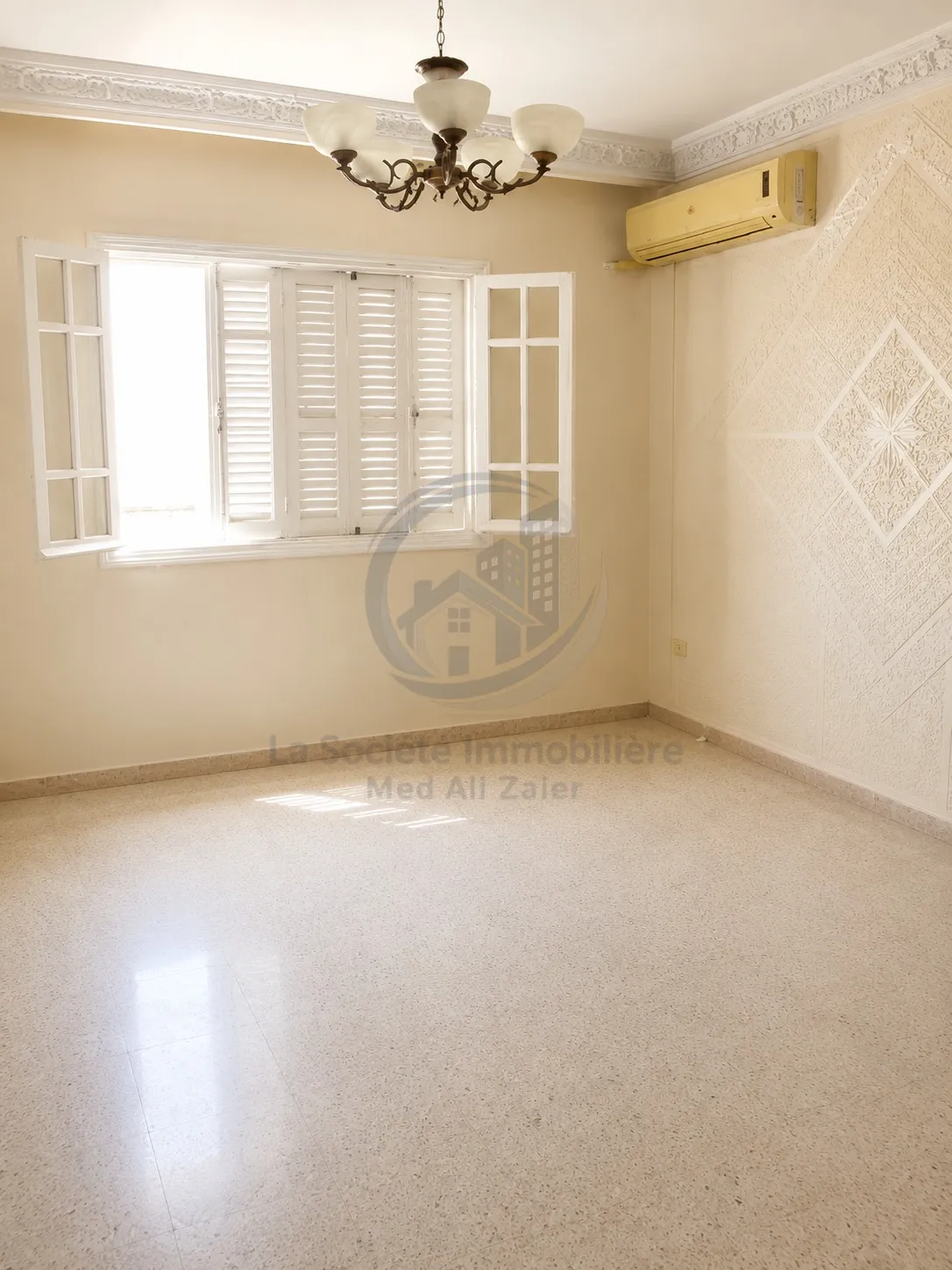 À VENDRE – Appartement S+3 au Cœur d'Ariana Centre | Emplacement Premium