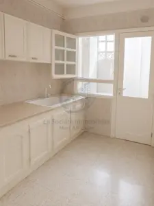  À VENDRE – Appartement S+3 au Cœur d'Ariana Centre | Emplacement Premium