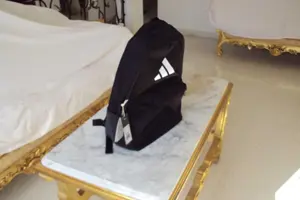 Occasion à ne pas rater Sac à dos ADIDAS neuf importé de France
