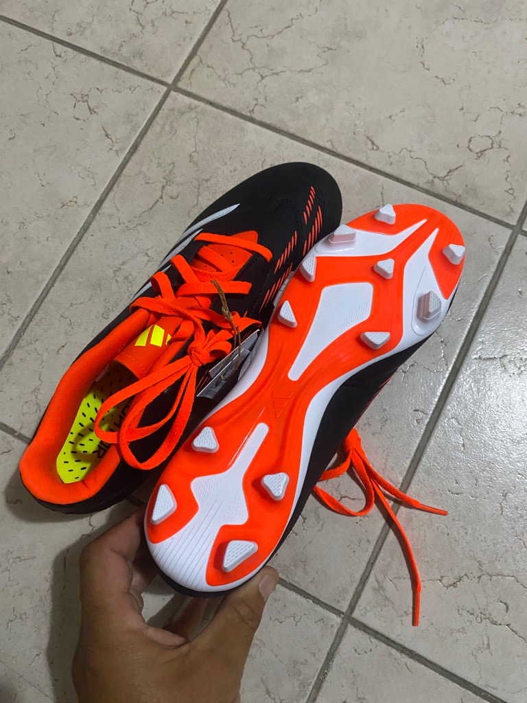 Crampons predator Nike 