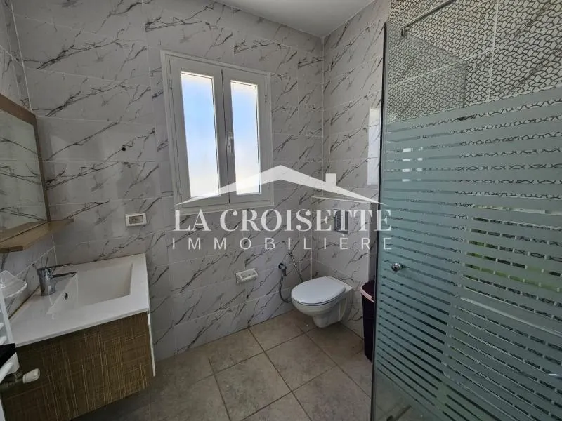 Etage de villa meublé s2 vue sur mer à La Marsa MAL3504