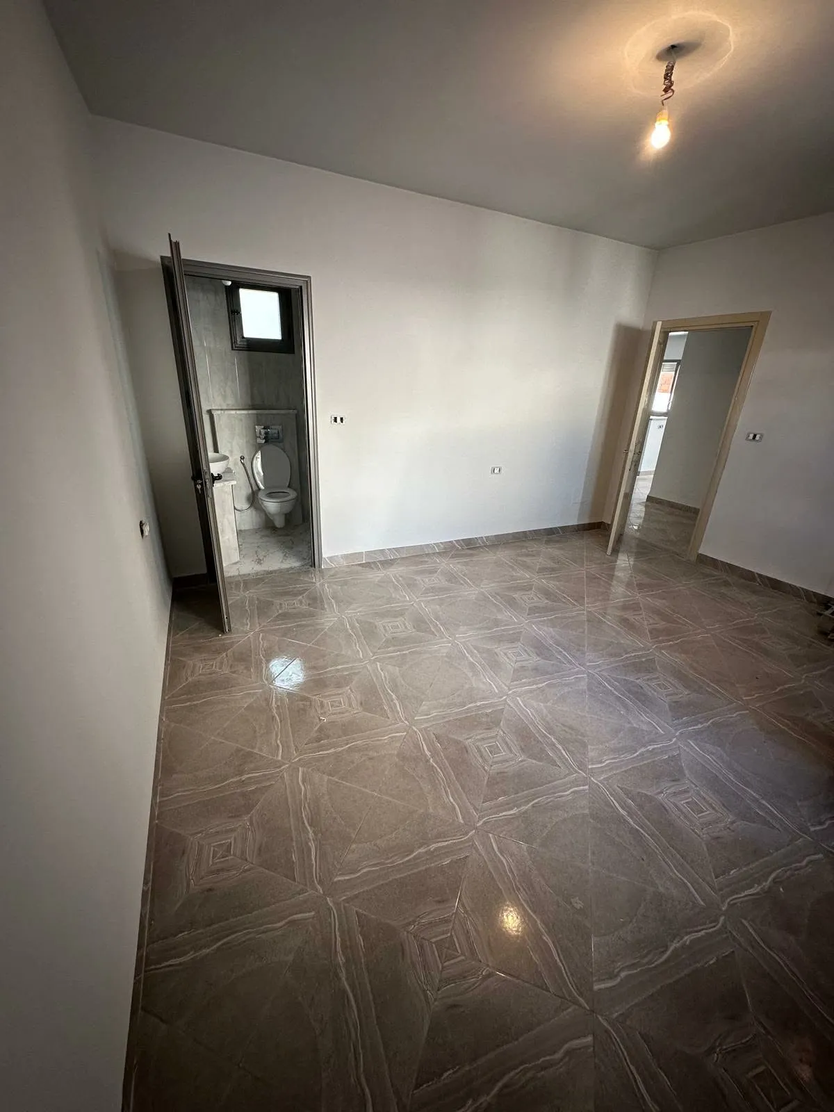 A vendre une belle maison s+3 située à la plage elhaouria