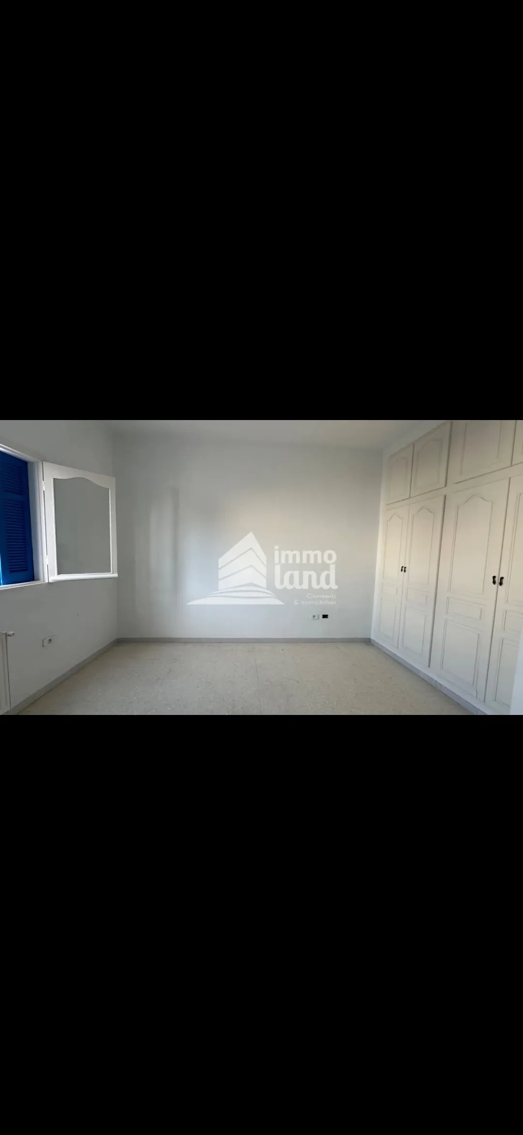 A louer étage de villa S+3 à la marsa