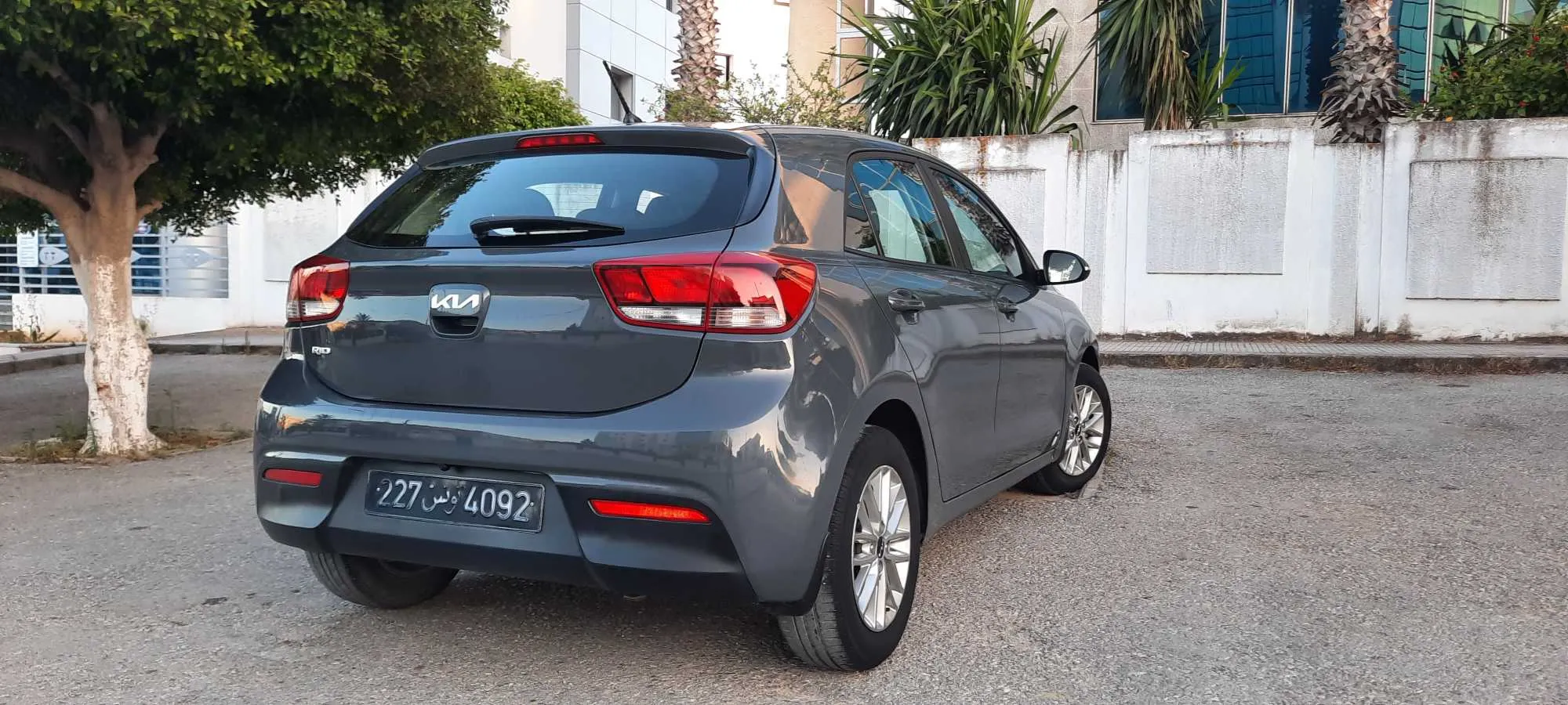 Kia Rio Hatchbak état origine 2022 4cylindres Tl:28431642