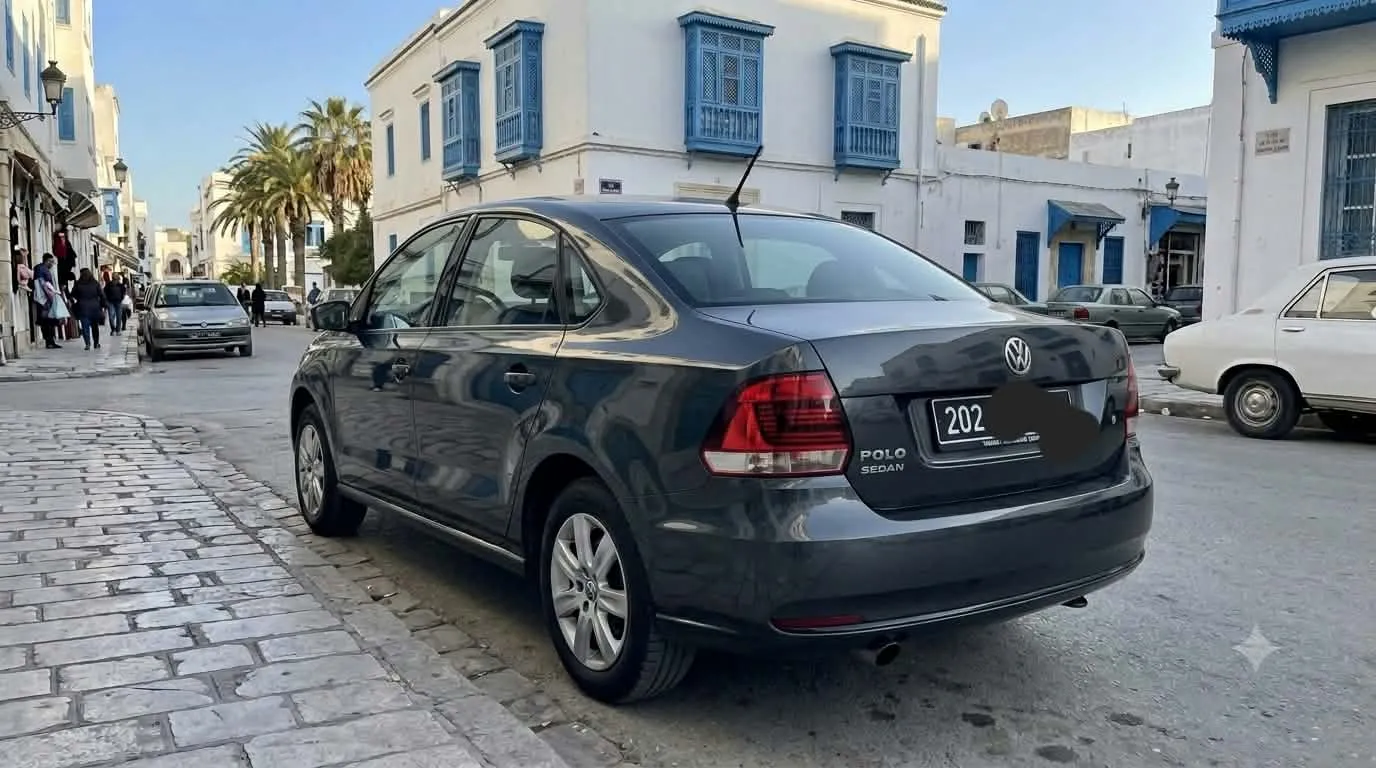 A VENDRE : VOLKSWAGEN POLO SEDAN 1.4 ESSENCE - Tel98479647