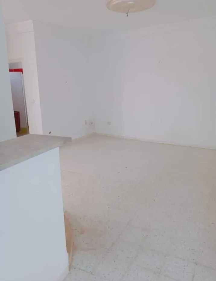 Location S1 vide à Jardin D'El Menzah 1