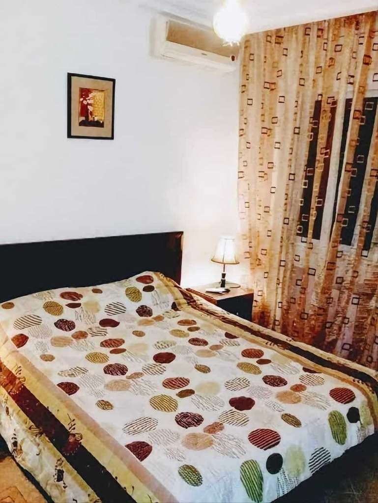 S1 meublé Ennasr2 pour étranger à l'année 