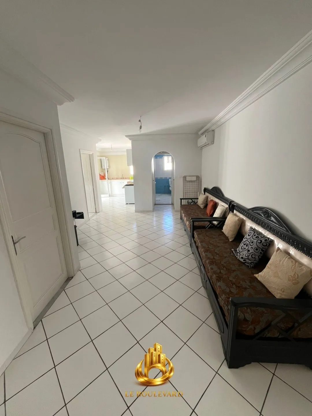 Excellente opportunité : Villa R+3 avec vue sur mer à Hammamet Nord