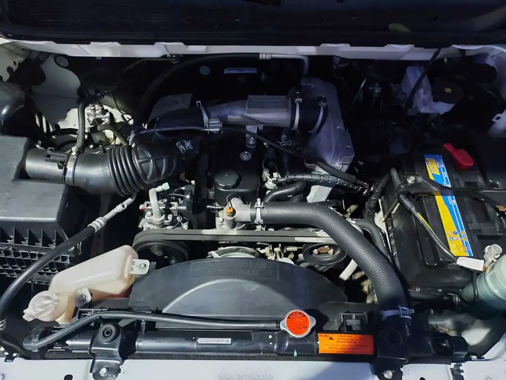 Avendre ISUSU DMAX état neuf Nm de tlf 96028174