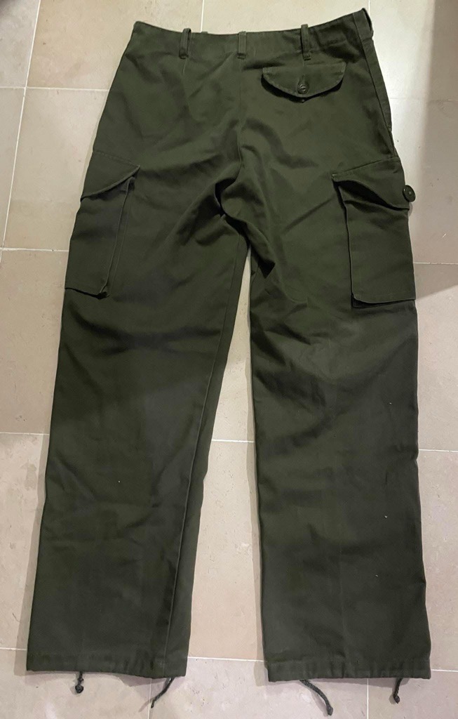2 Pantalons Baggy à Vendre – Cargo Vert T32 & Jean T34