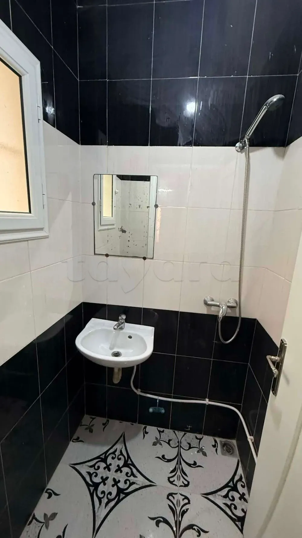 un appartement s+1 au rdc a louer situé a jardin d'el manzah 2 prés de x3(cité banafssej)