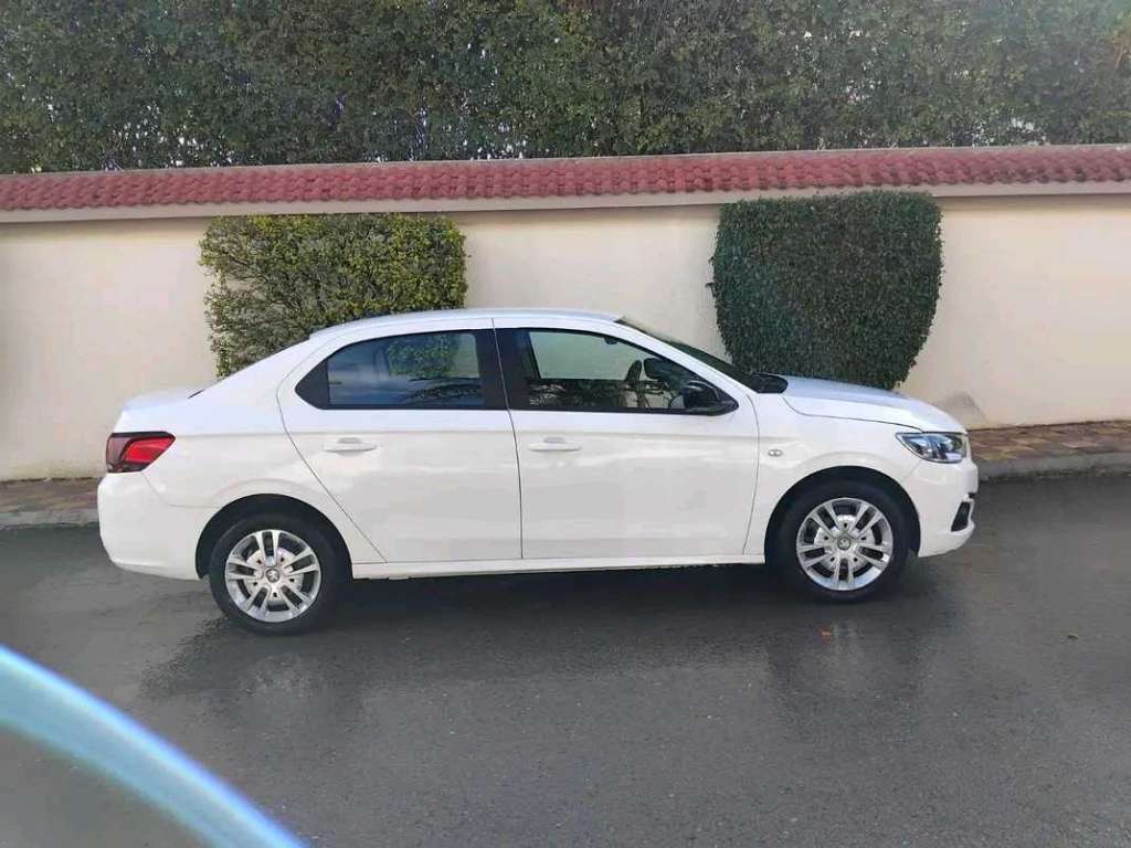 PEUGEOT 301 PREMIÈRE MAIN EN TRÈS BON ÉTAT 