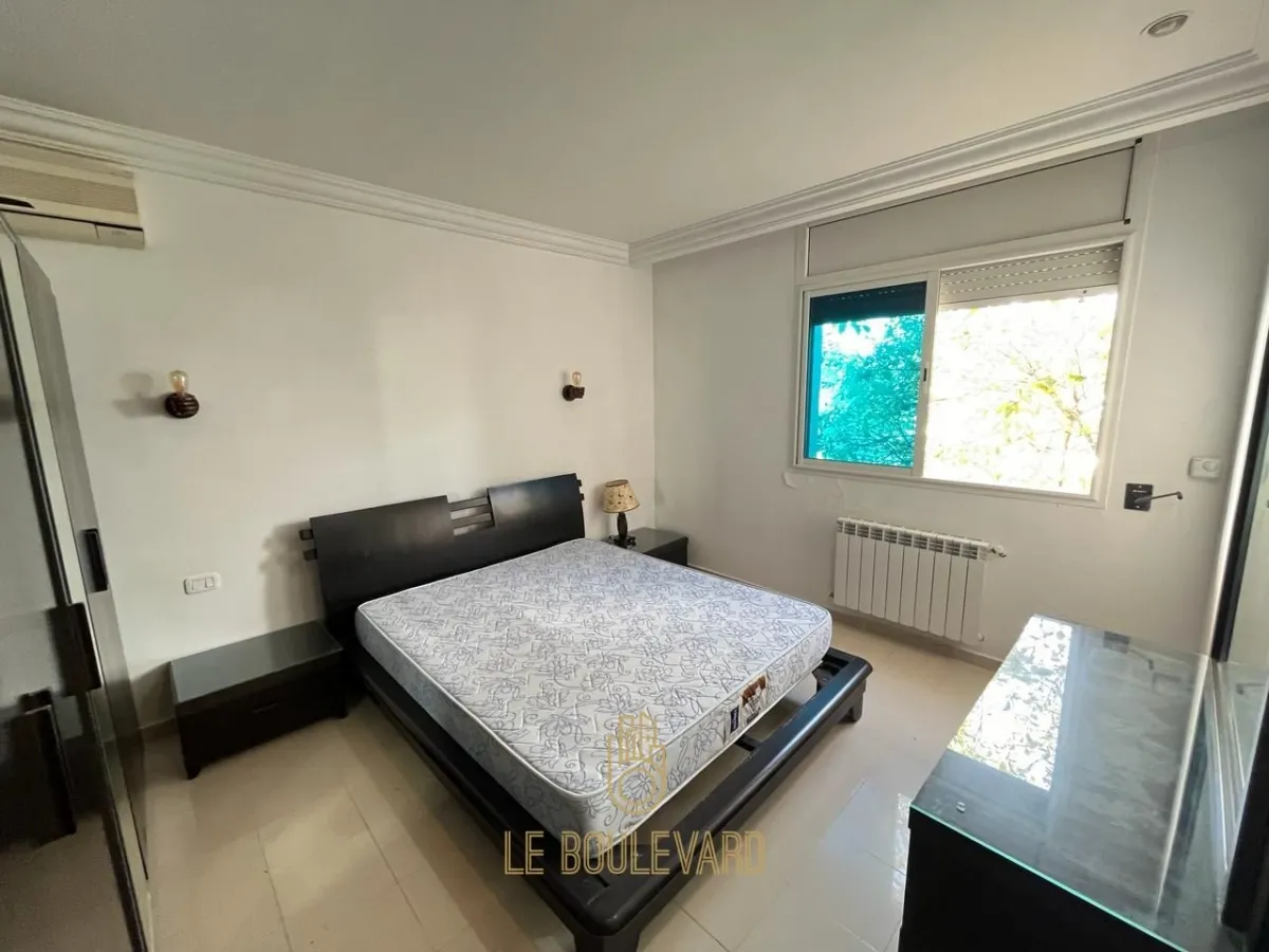 A Vendre Villa S+4 Avec Piscine Et Vue Sur Mer à Hammamet 