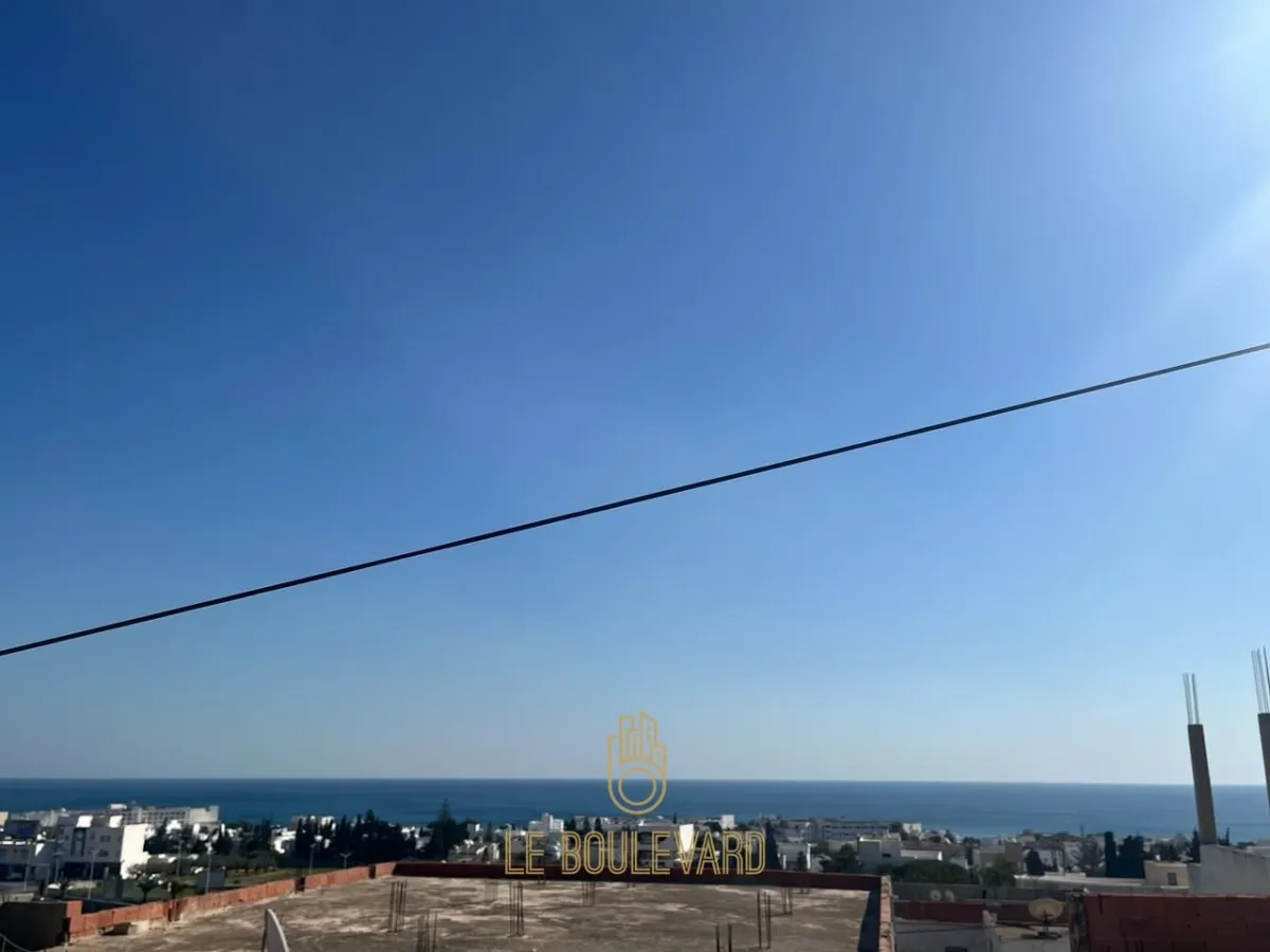 A Vendre Villa S+4 Avec Piscine Et Vue Sur Mer à Hammamet 