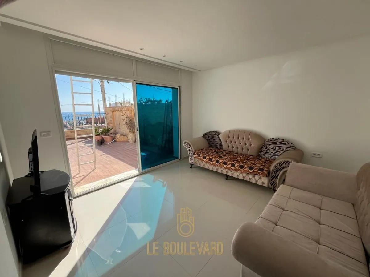 A Vendre Villa S+4 Avec Piscine Et Vue Sur Mer à Hammamet 