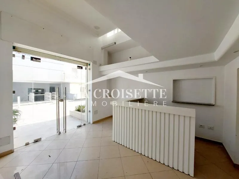 Local commercial en double hauteur à louer à La Marsa ZCL0550