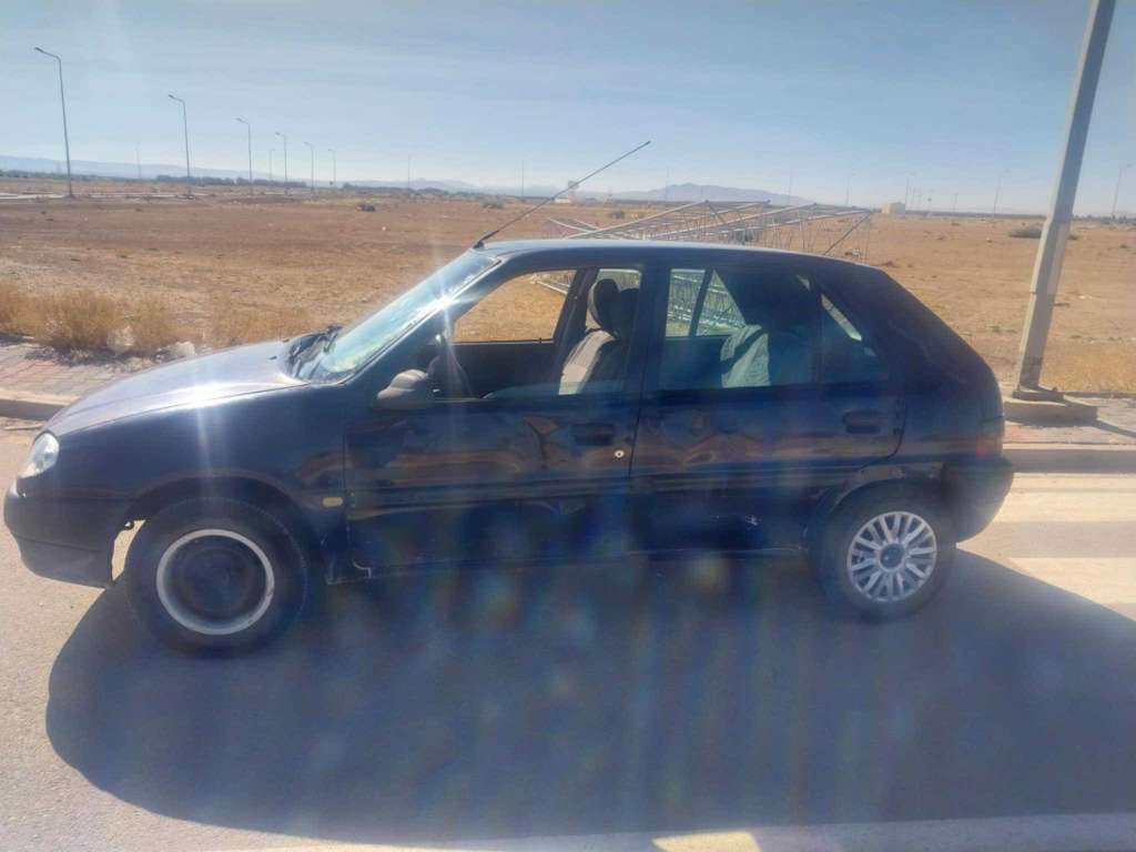Citroen saxo 4 ch en bonne état 