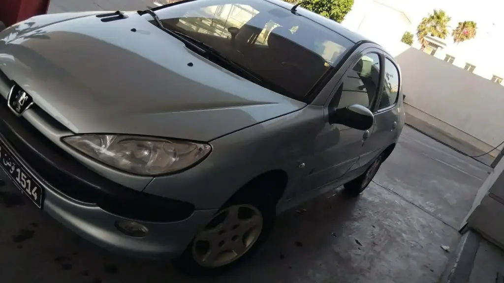 Peugeot 206 état neuf à vendre