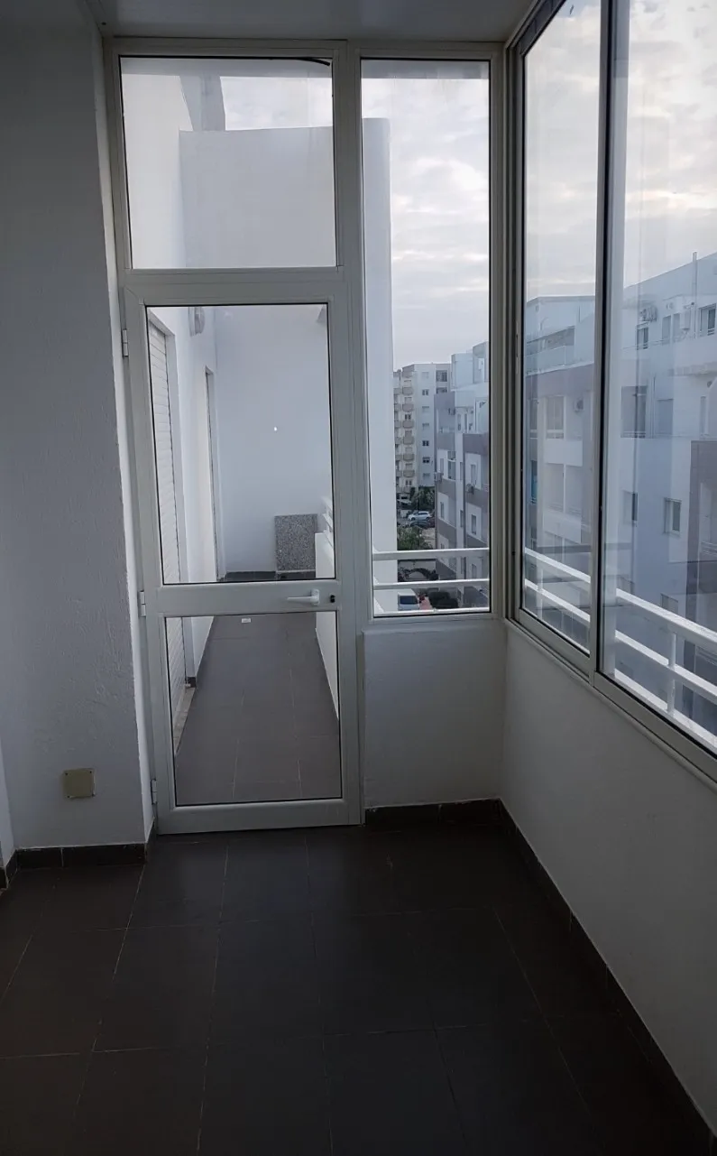 Location S2 vide à Cité Les Palmiers 