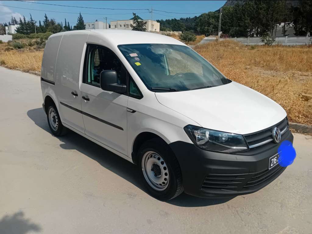 A vendre caddy diesel tdi première main année 2020 tel 55090199
