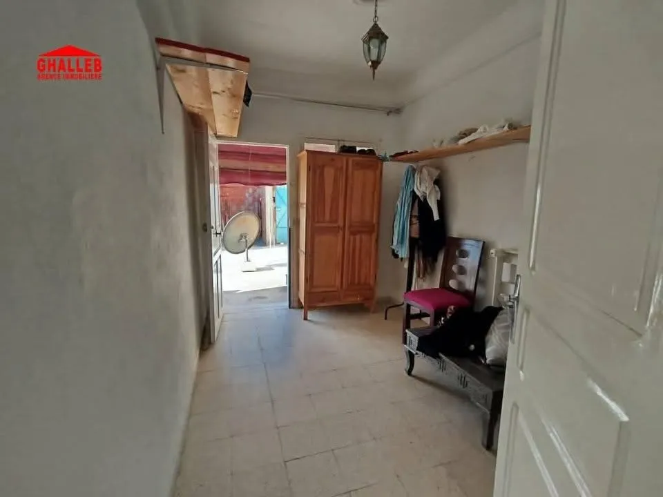 Une maison s+3 et un studio s+1 