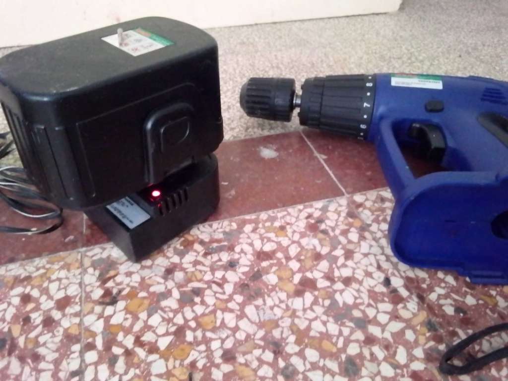 Venant d'Allemagne visseuse à choc