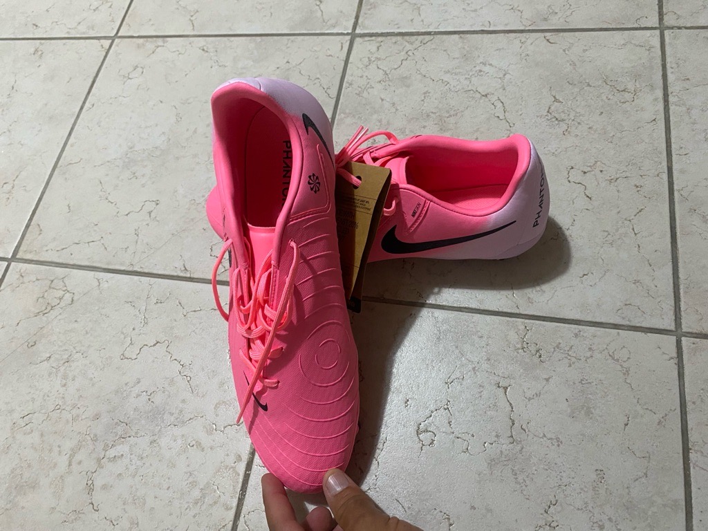 Crampons Nike 