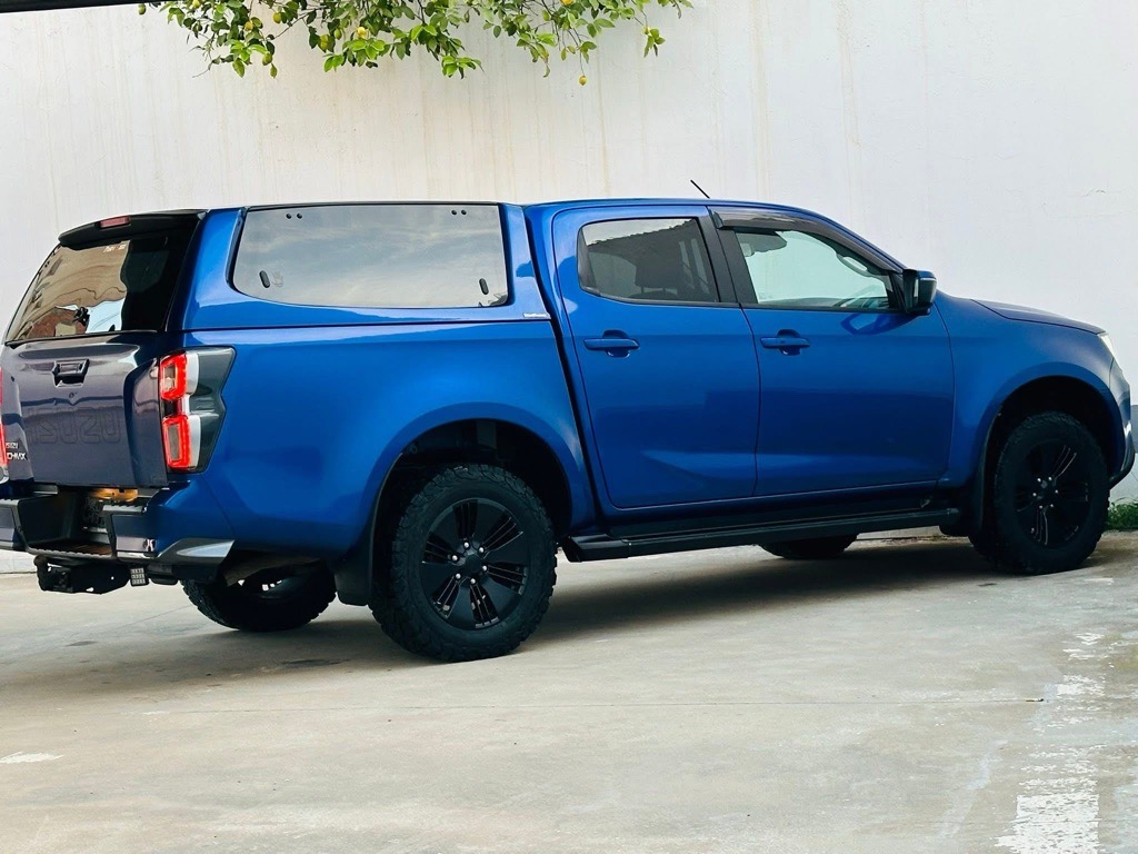 ISUZU D-MAX V CROSS EUROPEĂNE đ«đ·