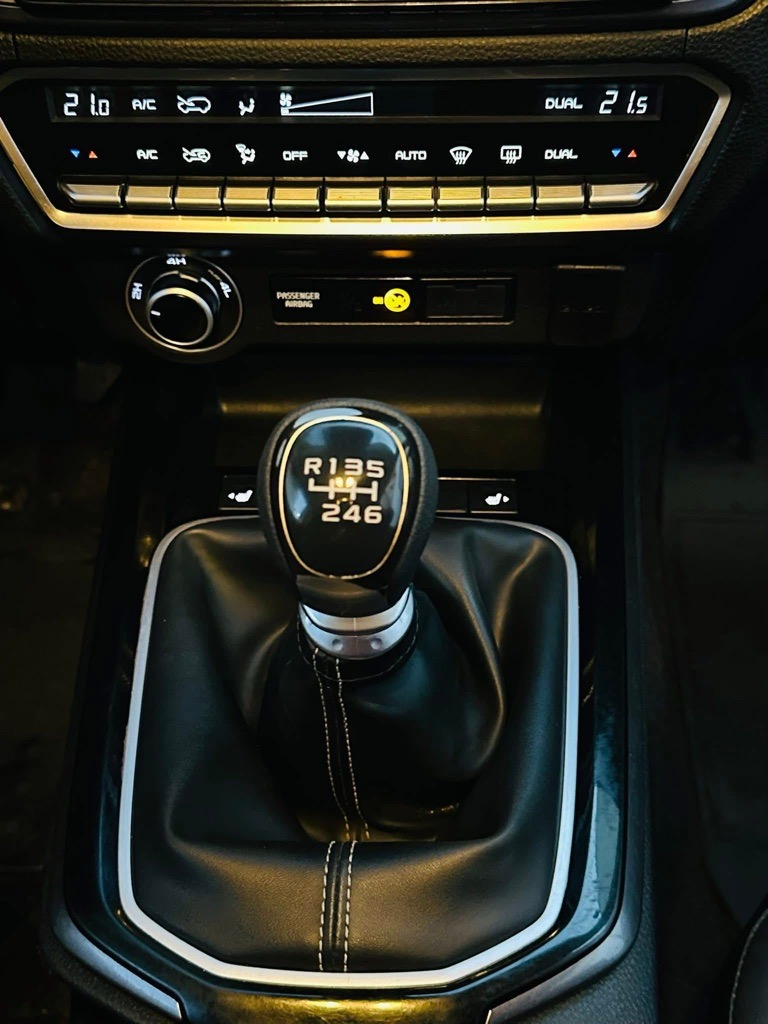 ISUZU D-MAX V CROSS EUROPEĂNE đ«đ·