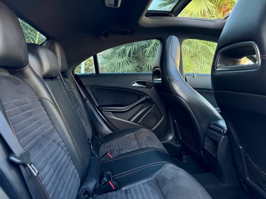 Mercedes CLA 200 AMG
