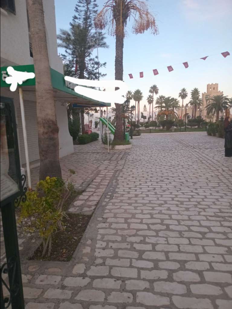 a vendre local port kantaoui sousse 98276558