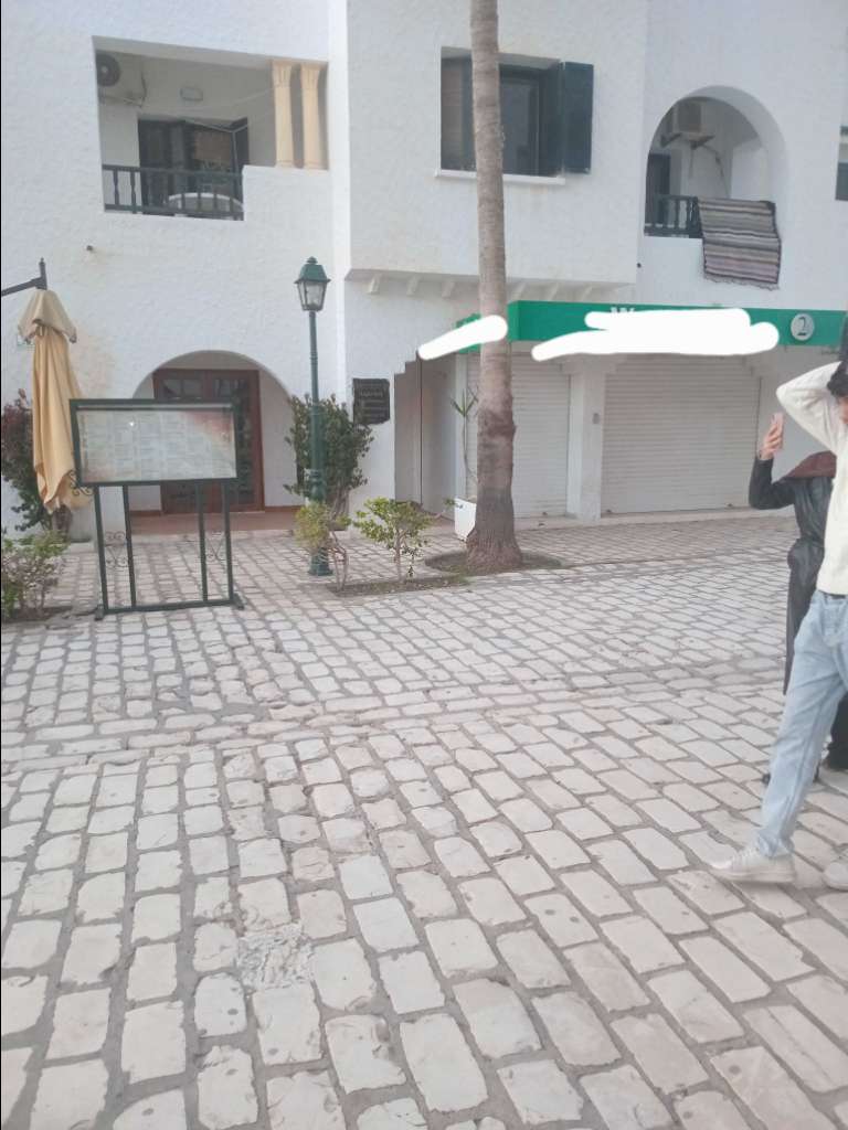 a vendre local port kantaoui sousse 98276558