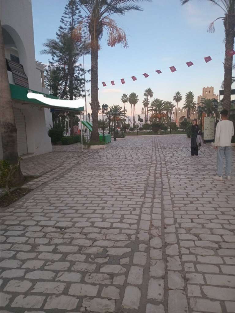 a vendre local port kantaoui sousse 98276558