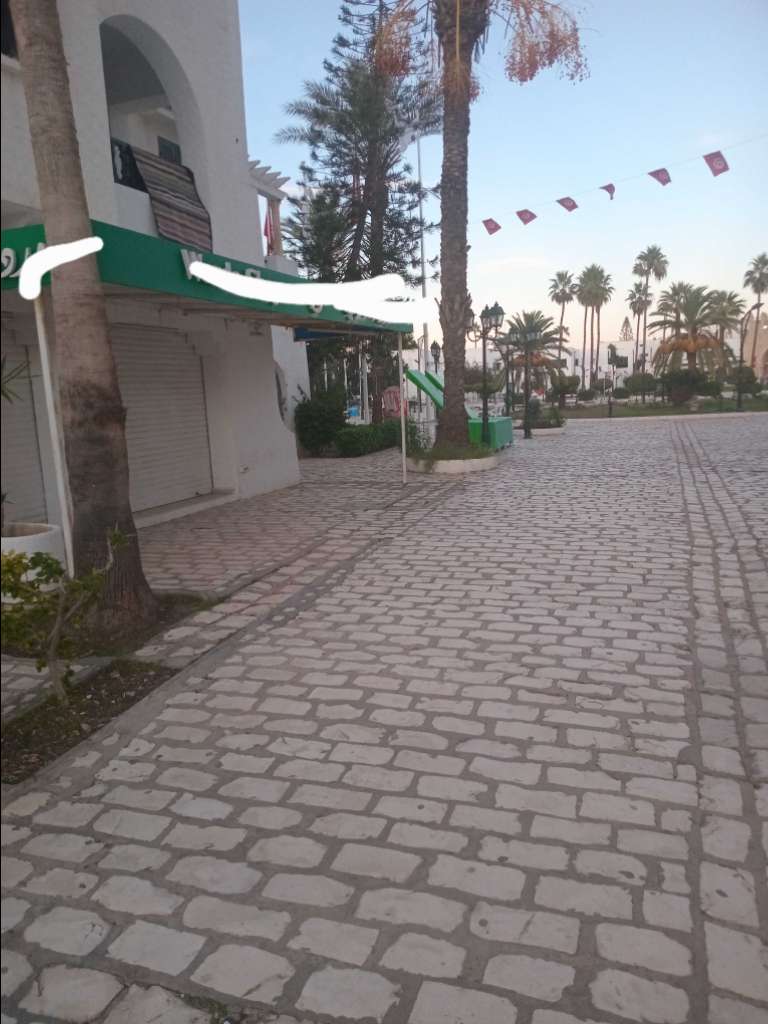 a vendre local port kantaoui sousse 98276558