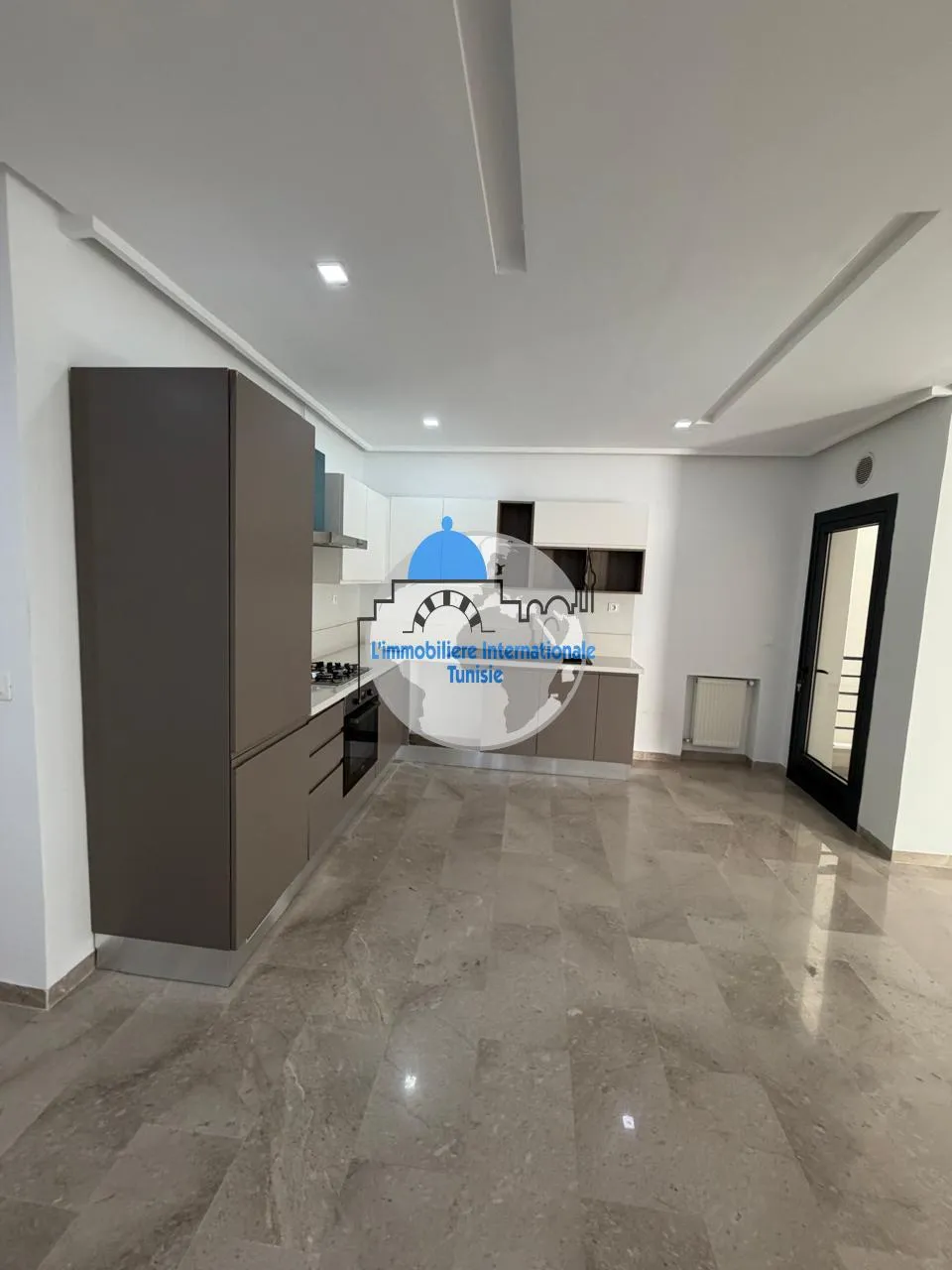 À 𝗟𝗼𝘂𝗲𝗿 – 𝗔𝗽𝗽𝗮𝗿𝘁𝗲𝗺𝗲𝗻𝘁 𝗦+𝟮 𝗛𝗮𝘂𝘁 𝗦𝘁𝗮𝗻𝗱𝗶𝗻𝗴 à 𝗦𝗼𝘂𝘀𝘀𝗲