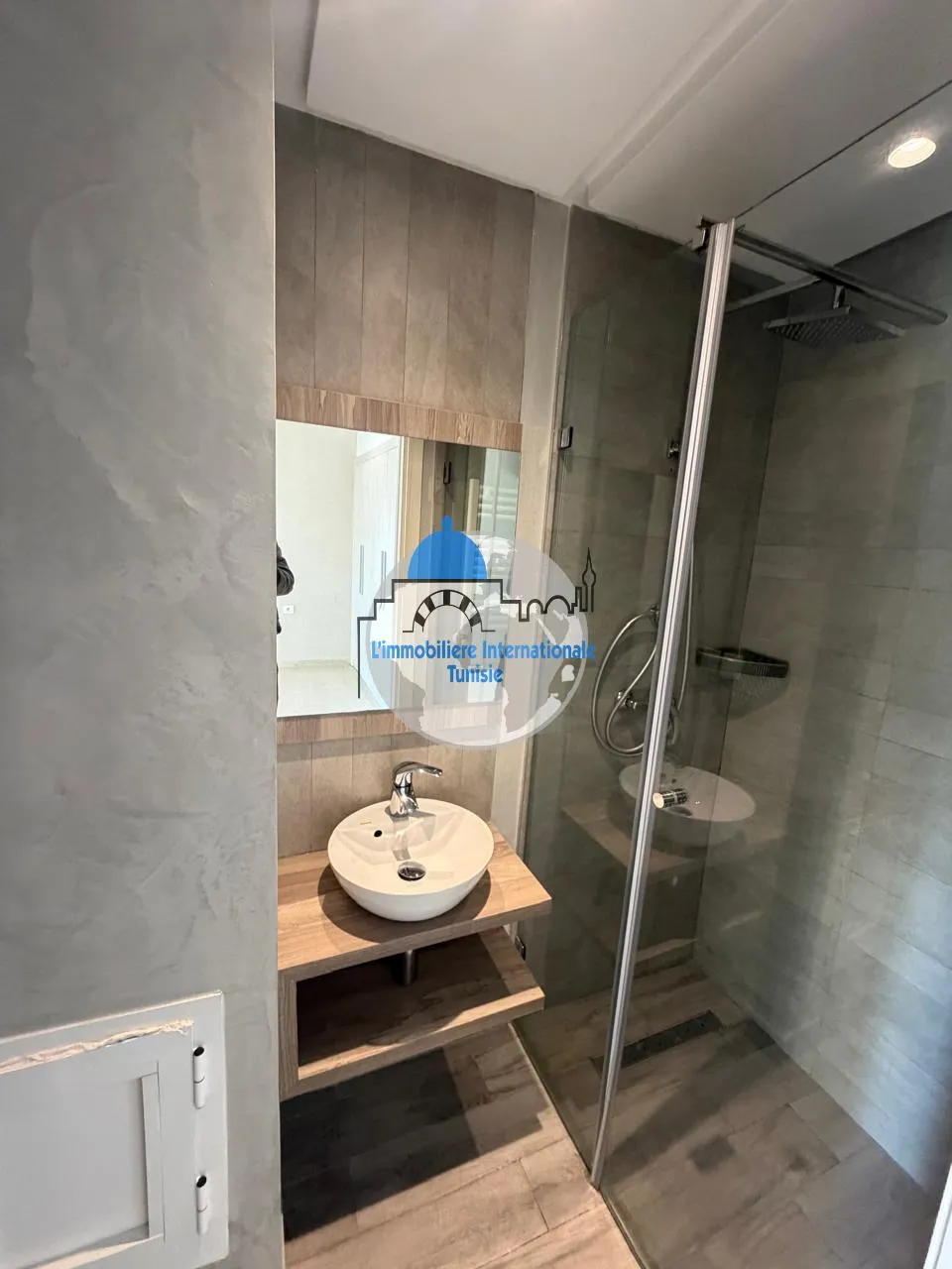 À 𝗟𝗼𝘂𝗲𝗿 – 𝗔𝗽𝗽𝗮𝗿𝘁𝗲𝗺𝗲𝗻𝘁 𝗦+𝟮 𝗛𝗮𝘂𝘁 𝗦𝘁𝗮𝗻𝗱𝗶𝗻𝗴 à 𝗦𝗼𝘂𝘀𝘀𝗲