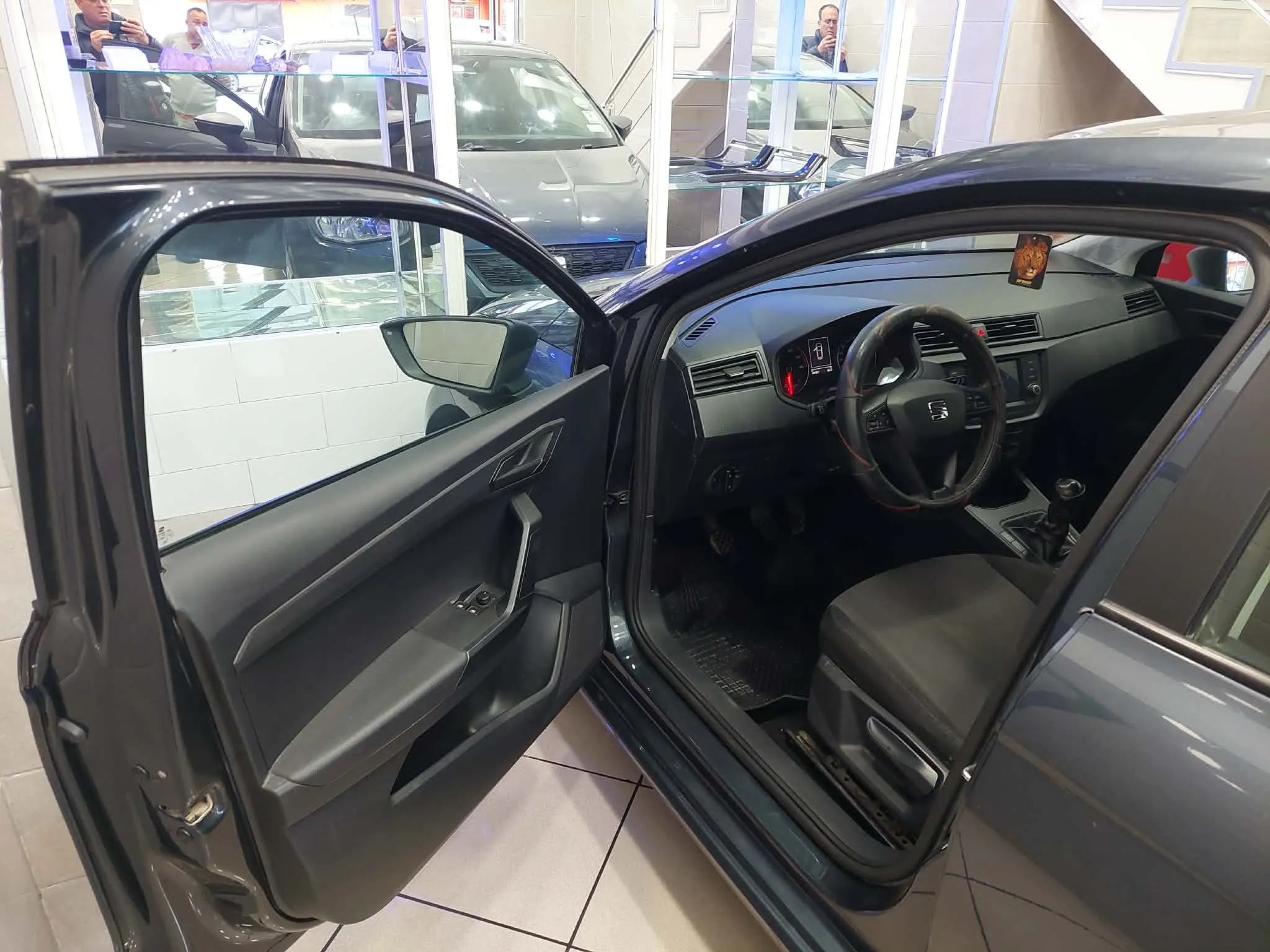 Seat Ibiza 2020 - Tel 98479647