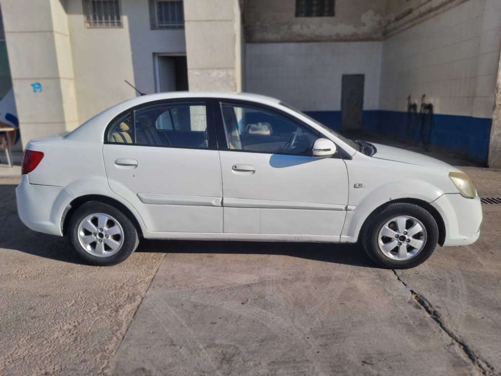 A vendre Kia Rio 2010