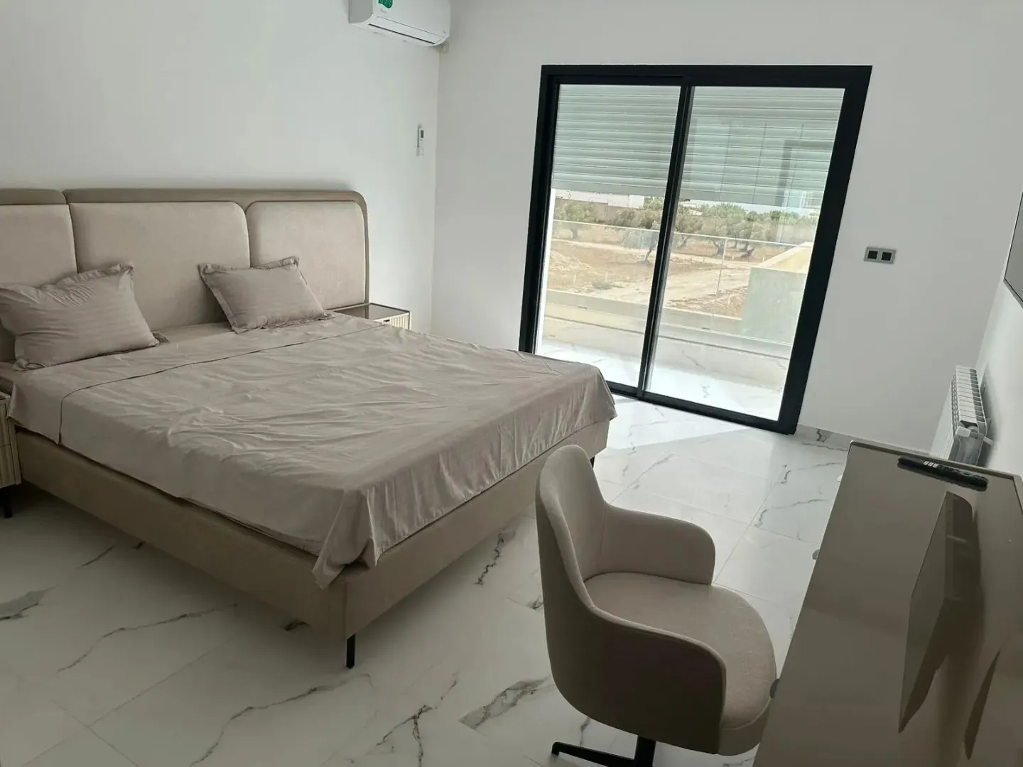 Villa de luxe à vendre – Double façade – Chatt Meriem